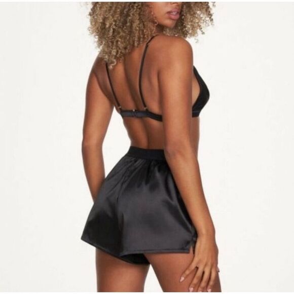 NWT Frederick's of Hollywood Ginny 2 Pc Sleep Set Black Satin Womens Medium - Picture 1 of 14